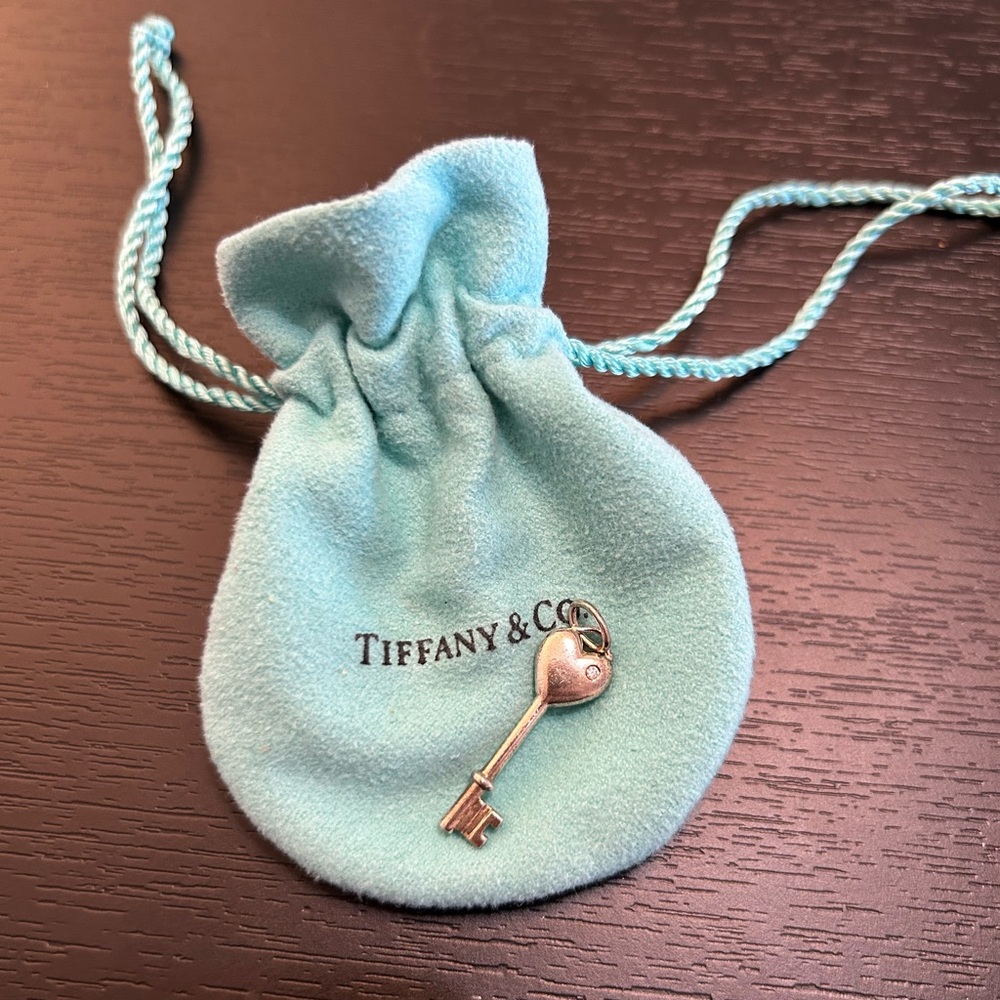 Tiffany & Co. - Key Charm